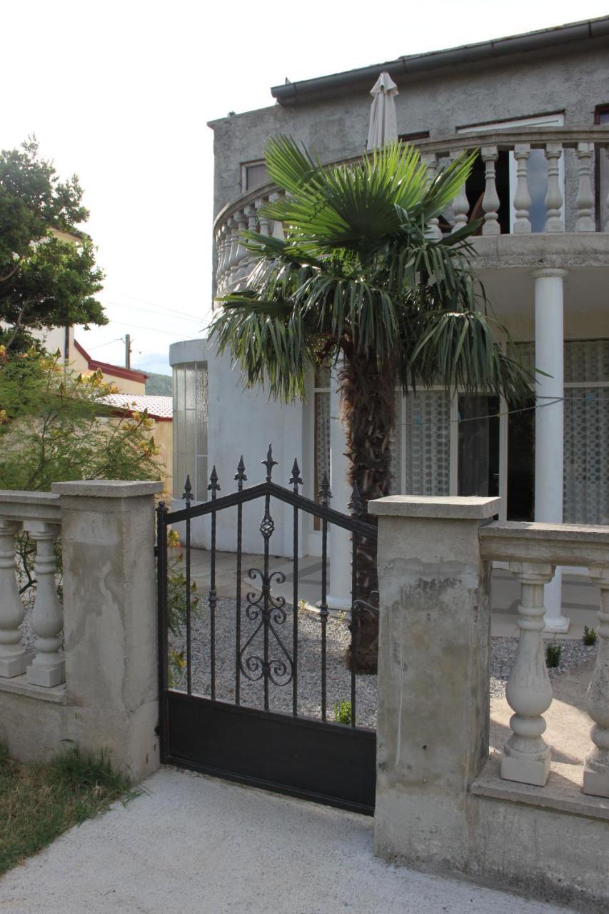Apartmani Dienes Novi Vinodolski Esterno foto
