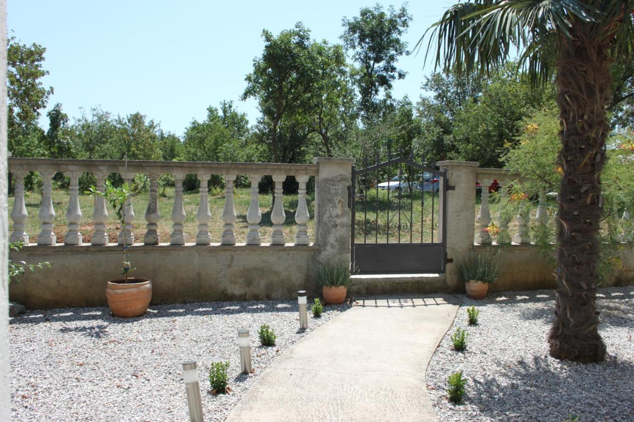 Apartmani Dienes Novi Vinodolski Esterno foto