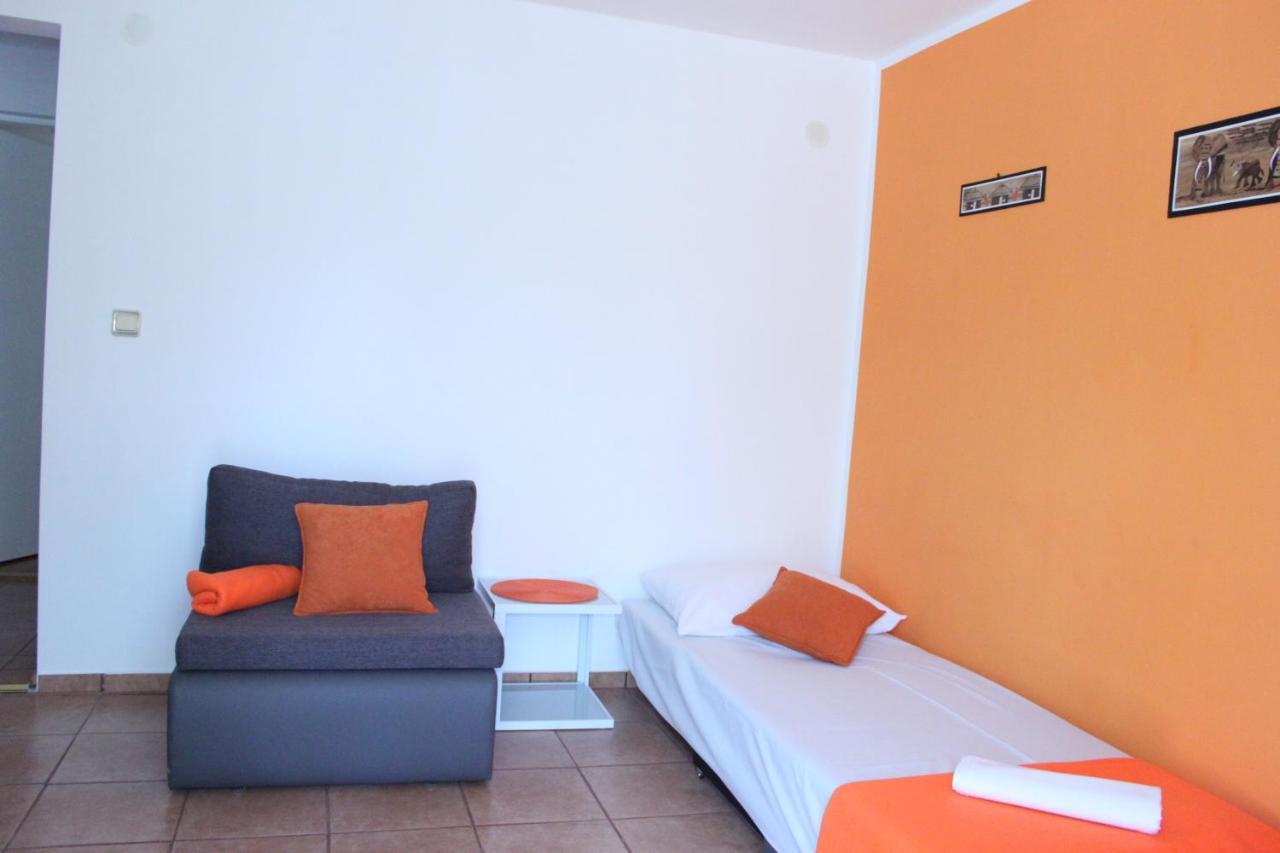 Apartmani Dienes Novi Vinodolski Esterno foto